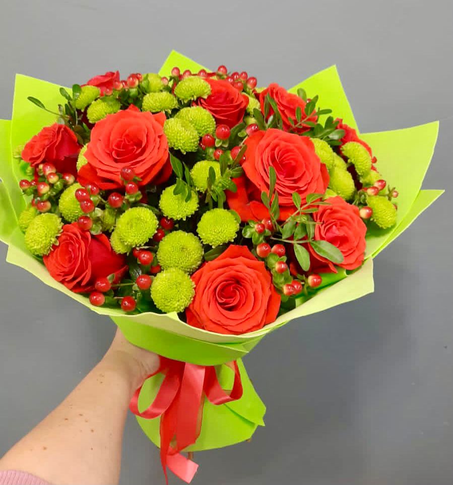 Букет цветов из: Хризантемы и Розы в Дивеево