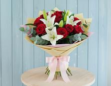 Букет цветов из:  Лилии и Розы в Дивеево
