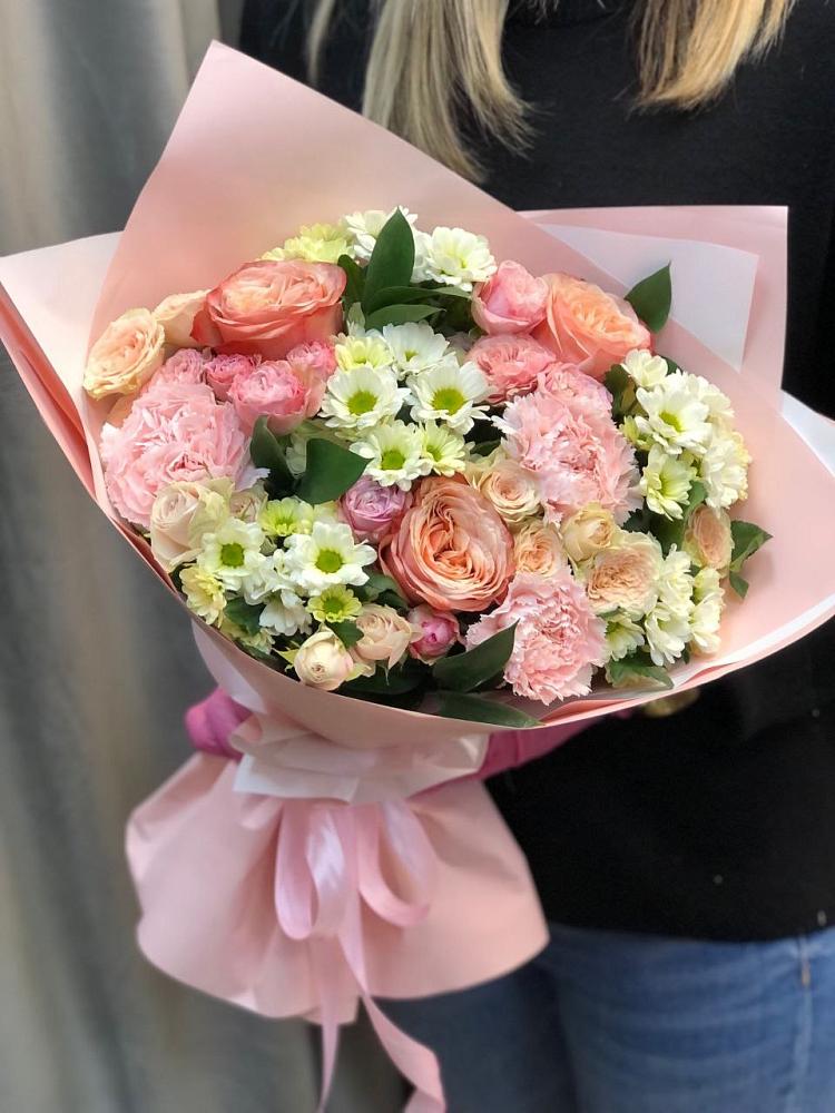 Букет цветов из: Гвоздики, Розы и Хризантемы в Дивеево