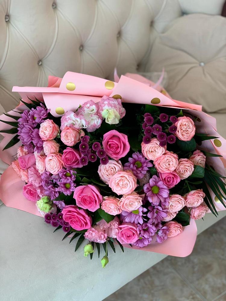 Букет цветов из: Хризантемы, Розы и Лизиантусы в Дивеево