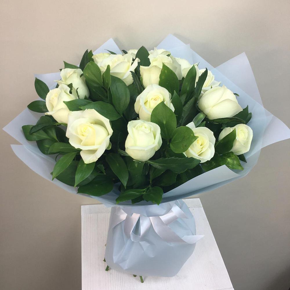 Букет 15 Белых роз Проуд в Дивеево