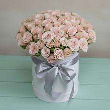 Цветочная композиция из Розы в шляпной коробке в Дивеево