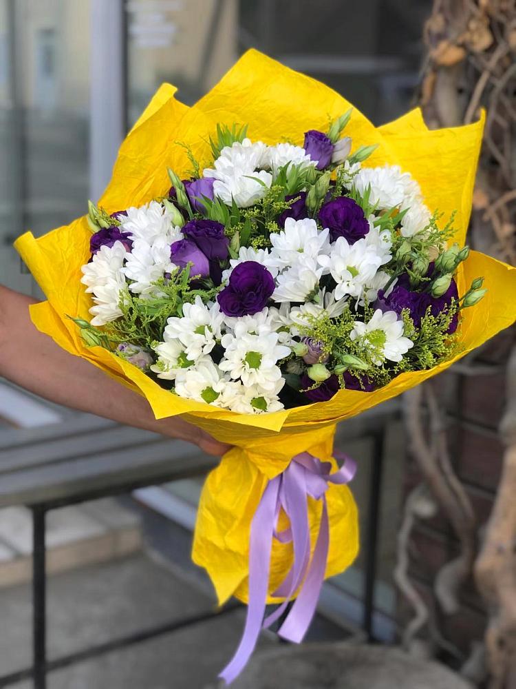 Букет цветов из: Ирисы, Хризантемы и Ромашки в Дивеево