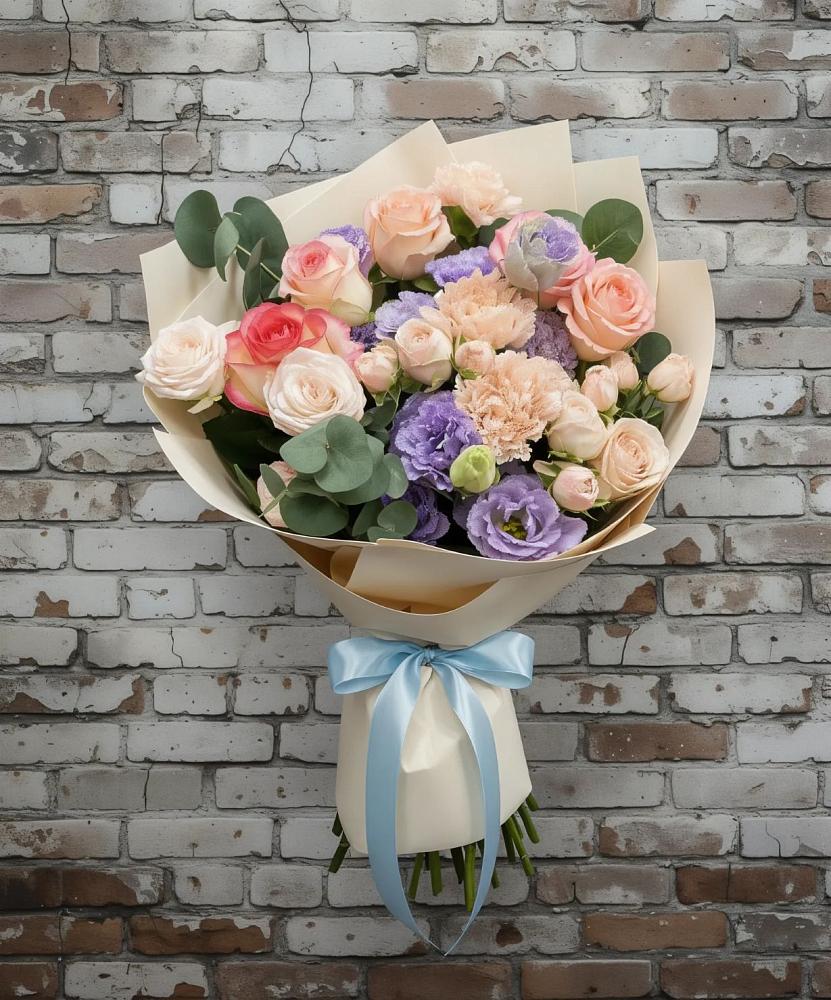 Букет цветов из: Розы, Лизиантусы и Гвоздики в Дивеево