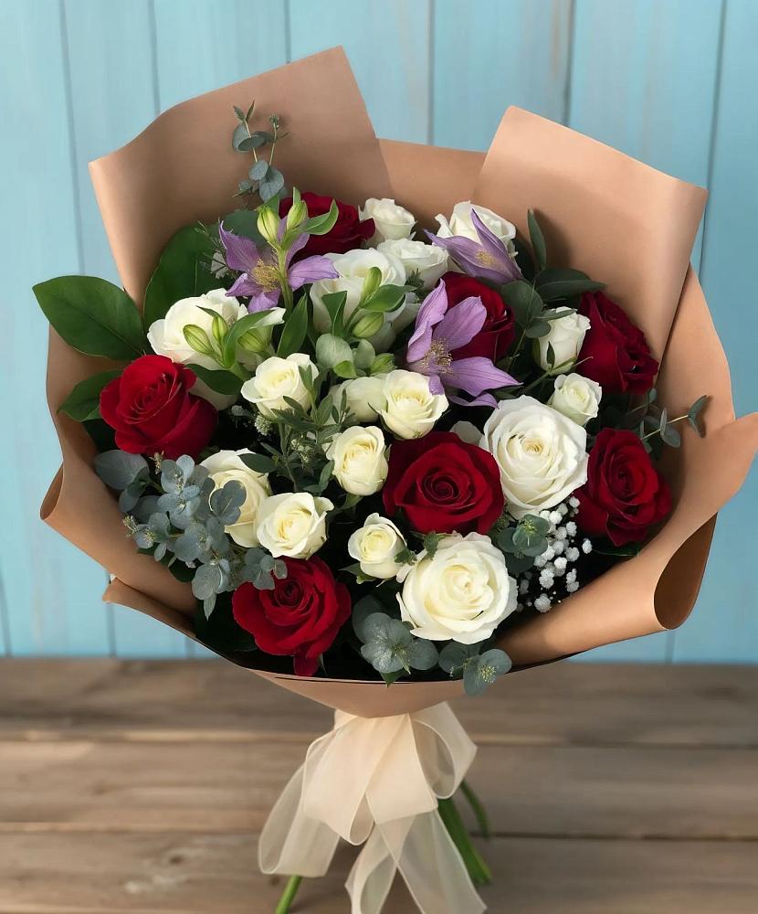 Букет цветов из: Розы и Альстромерии в Дивеево