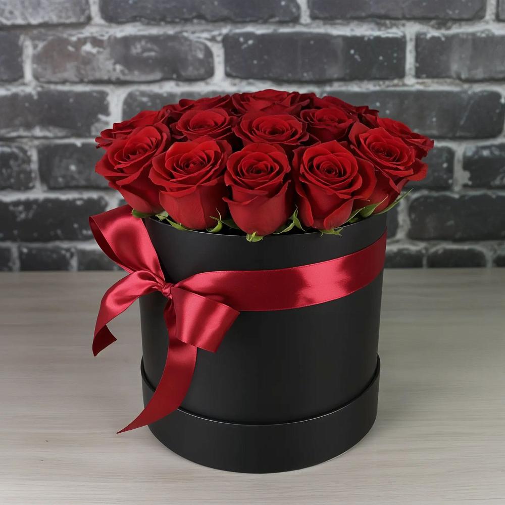 Цветочная композиция из Розы в шляпной коробке в Дивеево