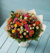Букет Микс из разноцветных кустовых роз в Дивеево