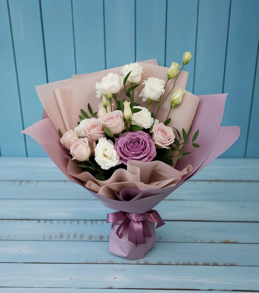 Букет цветов из: Розы и Лизиантусы в Дивеево